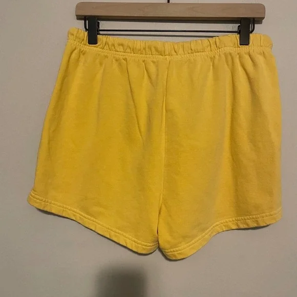 NWT Perfectwhitetee Aruba fleece cotton shorts M yellow comfy casual loungewear - Picture 3 of 5